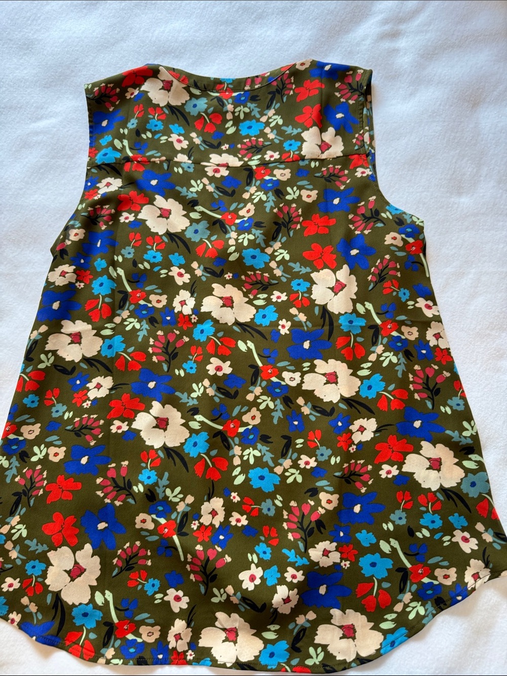 CAbi Wildflower Top Medium Floral Sleeveless Blouse Olive Green Style 3981 - Picture 6 of 6